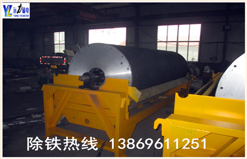 小型强磁磁选机价格,远力生产的小型皮带式磁选机,采矿不使用水,而且价格低,质量好,可以使贫矿变富矿,分选效果好,生产效率高,处理能力强,使用范围广等优点. 1.小型强磁磁选机是主要的选矿方法 选矿时间长,始终遵循湿法矿物加工方法.远力公司根据中国国情的现时要求,经过多年的努力,无水磁选机的成功开发,这种磁选机无二次污染,工艺简单的专利产品 - 干式磁选机,打破了原来的磁鼓磁选机基于开磁原理三级渐进复合磁系统放置方法,充分利用磁,重力,离心力的相互作用原理,有利于提高分选过程磁反转的强度和速度. 2.小型强磁磁选机的分选择效果好 行简单的hth·华体会(中国)官方网站-hth.com
. 采用磁分离专利技术还增加了分拣计划,提高分拣精度,无论硬矿石软,无论粗颗粒,细颗粒,所有类型的选矿机都可以自动调度,分选效果控制在许可范围内.